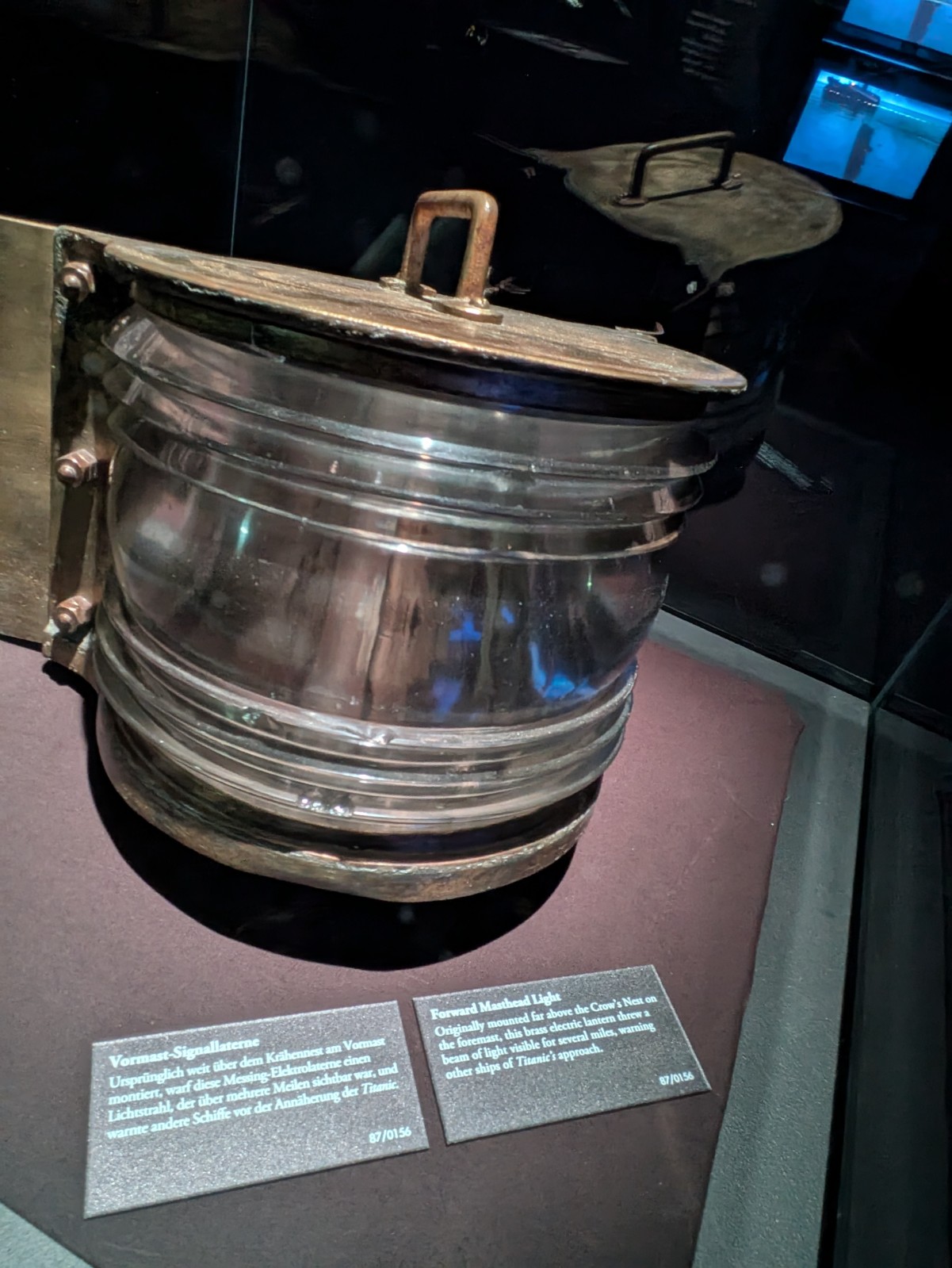 PXL 20241217 114624047.NIGHT